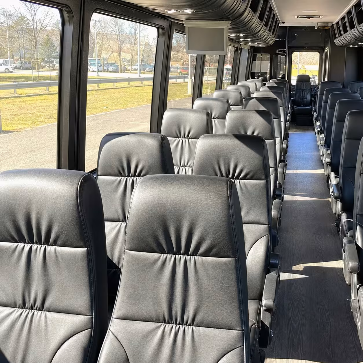 deltona 28 passenger minibus rental