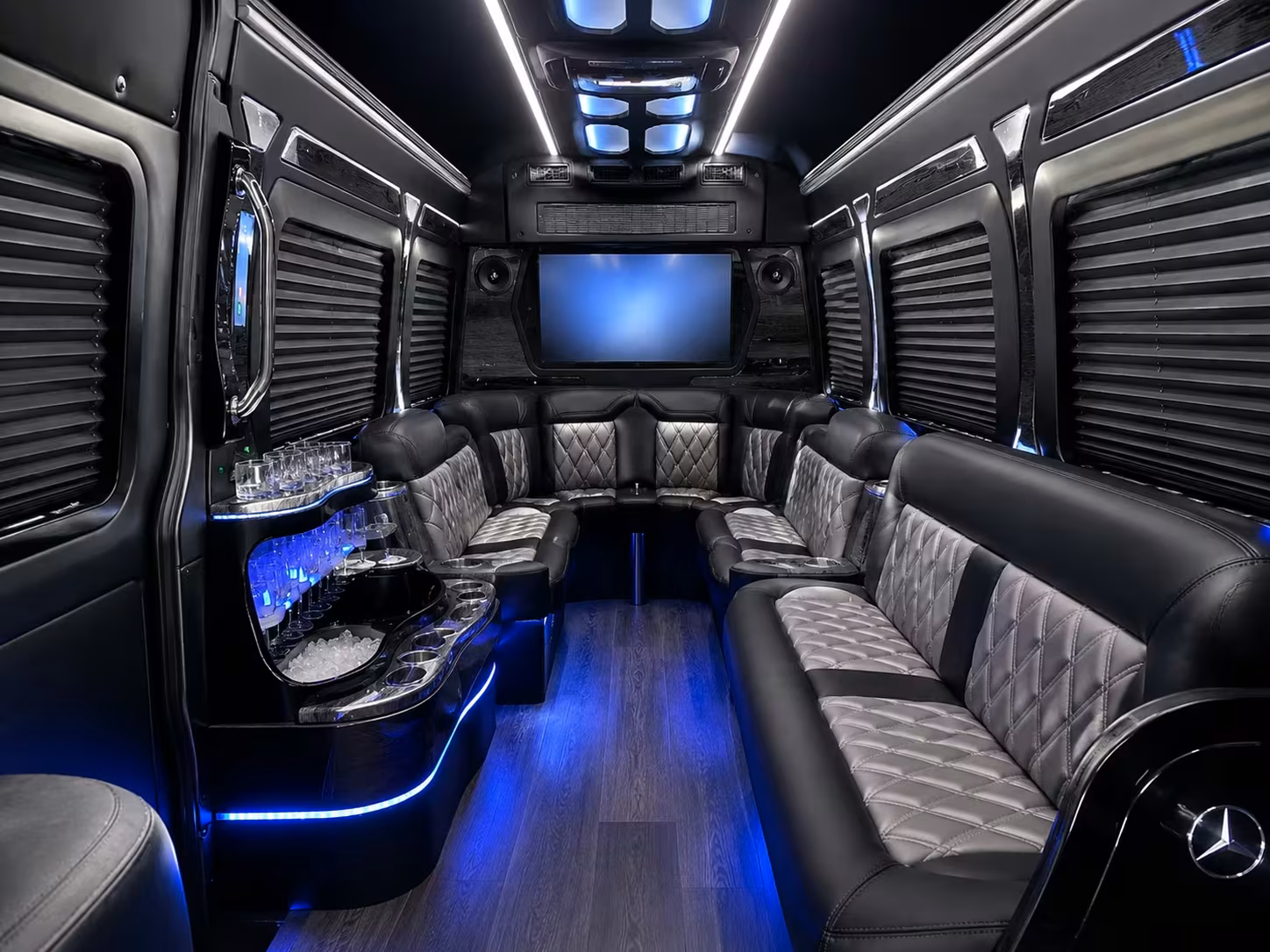 deltona charter bus rentals to orlando international airport