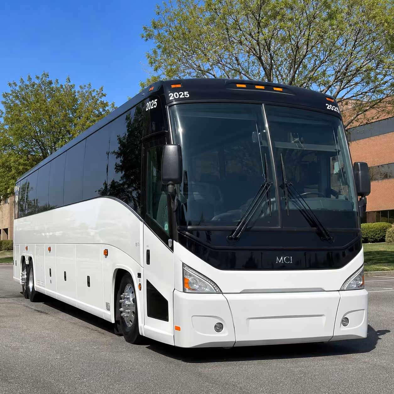 employee shuttle buses from deltona to lake mary and orlando