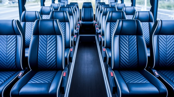 deltona 28 passenger minibus rental